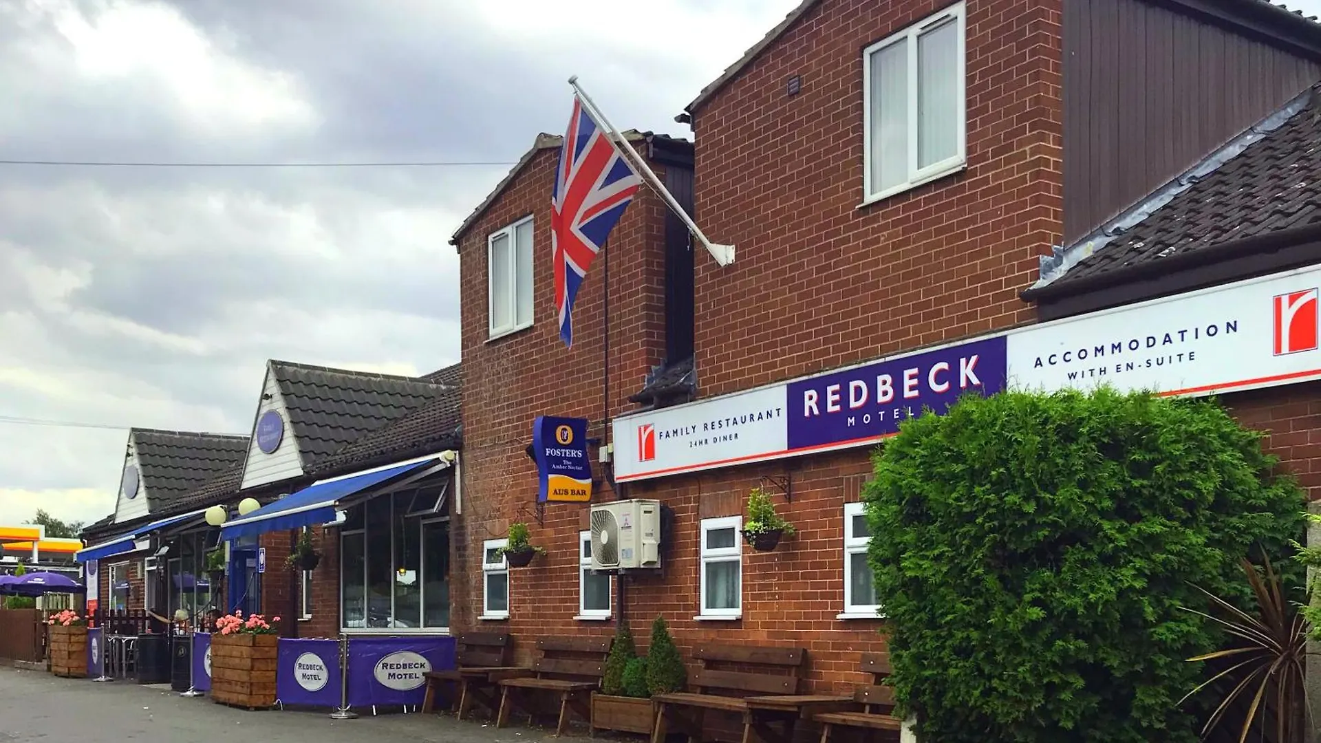 5 Budget Hotels Near Springhead Park Worth Booking
