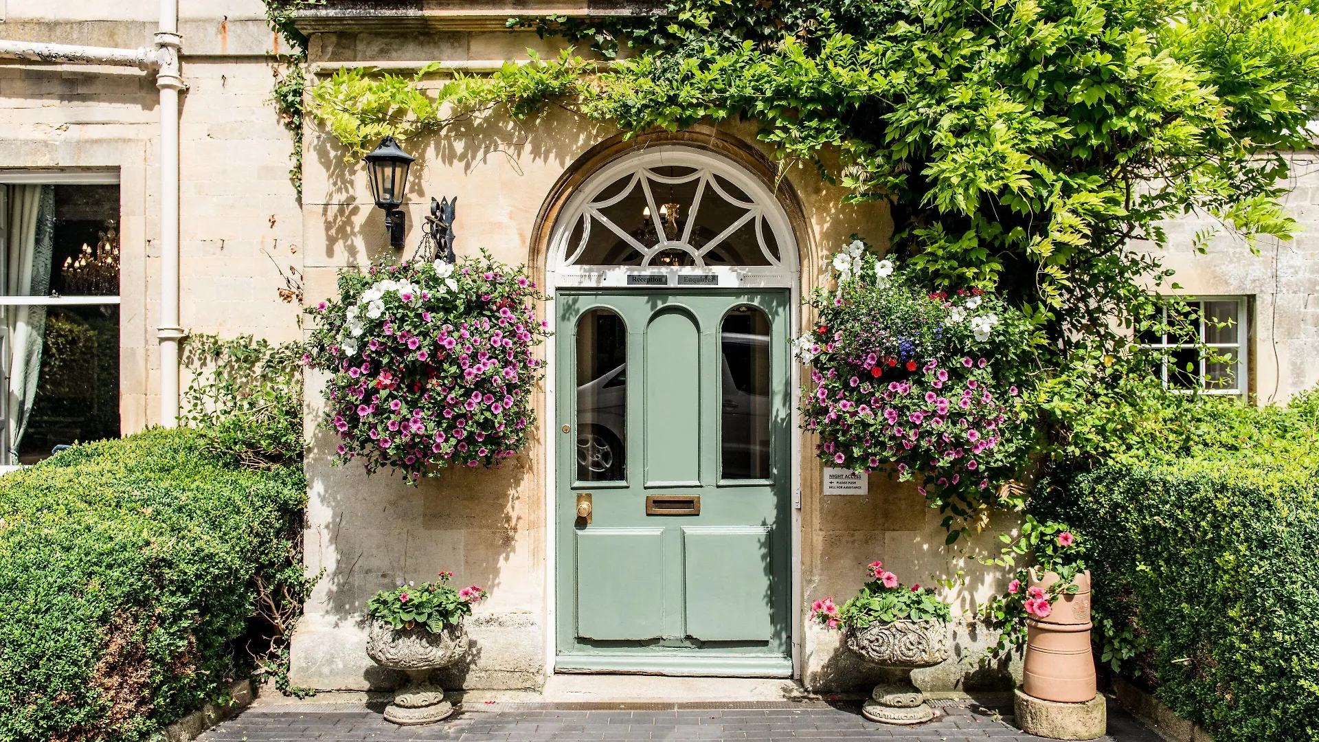 Where to Stay Near Corinium Fine Arts: 4 Family Hotels
