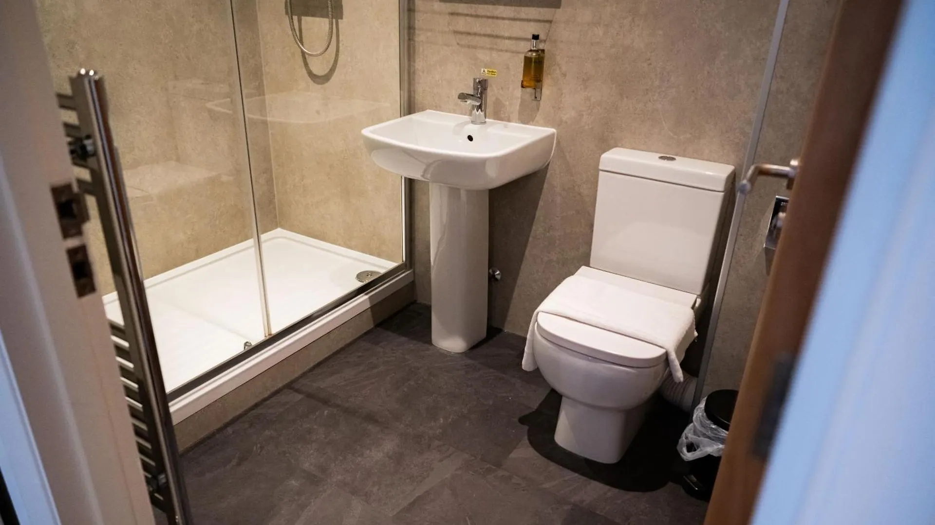 Where to Stay Near Penrith Museum: 5 Top 3-Star Hotels