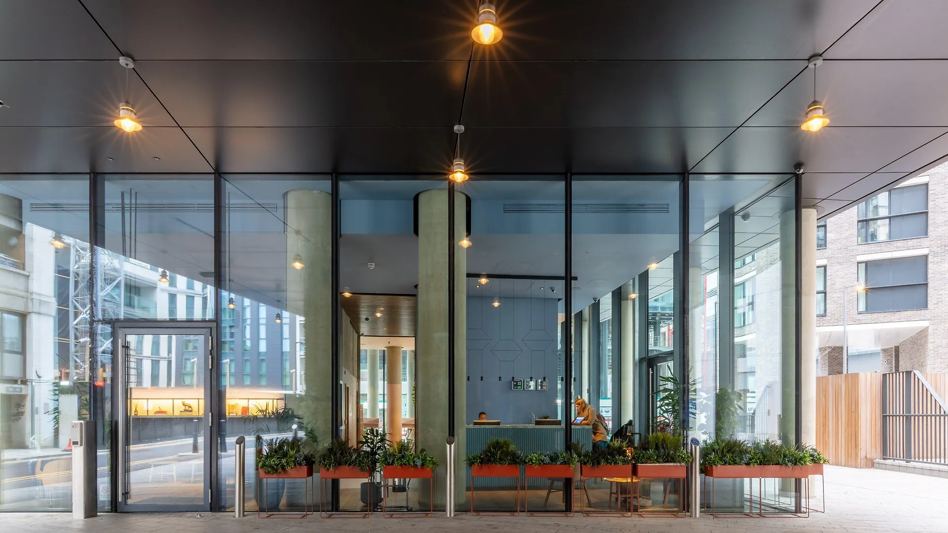 5 Top-Rated 4-Star Hotels In Tower Hamlets, London