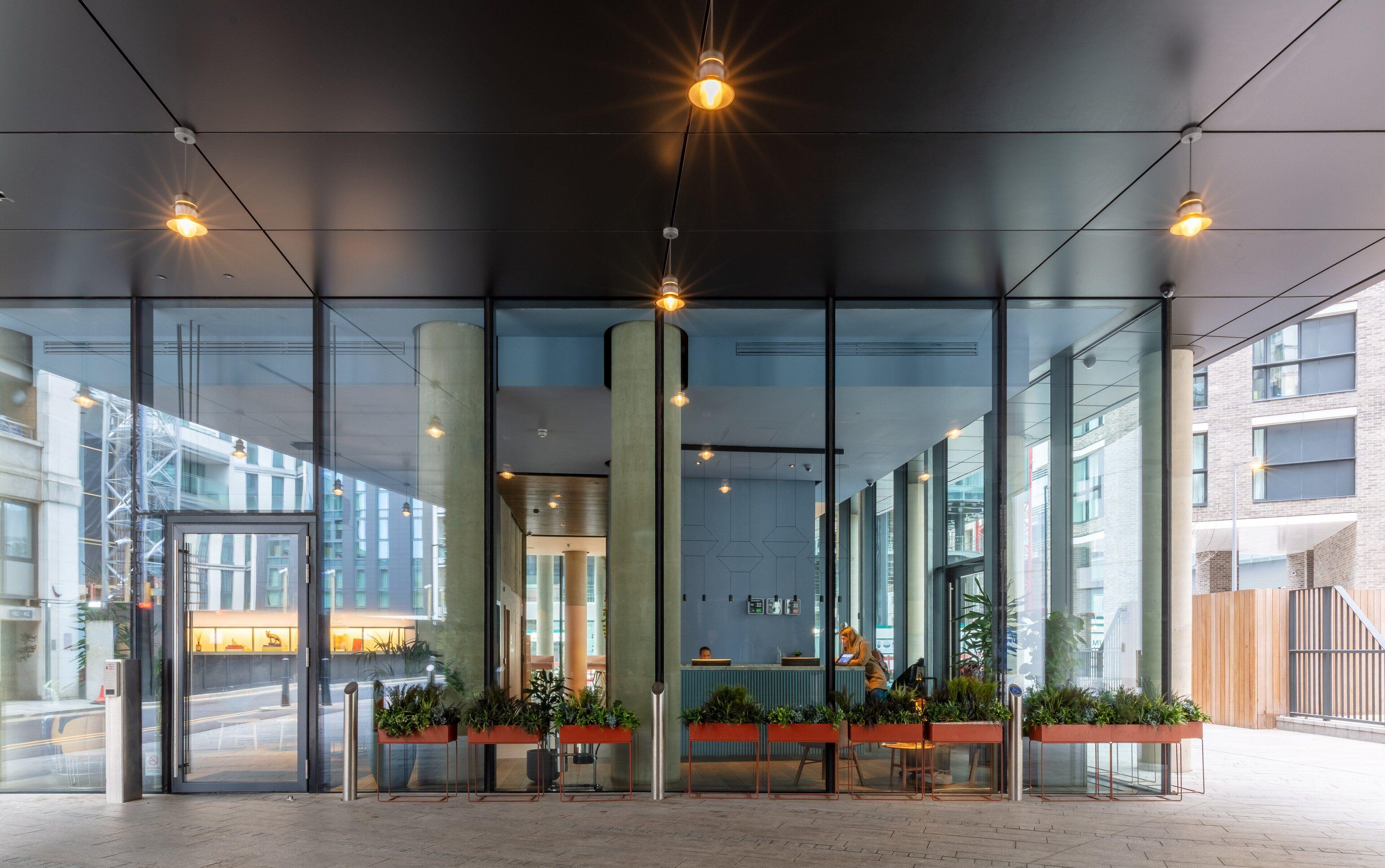 5 Top-Rated 4-Star Hotels In Tower Hamlets, London